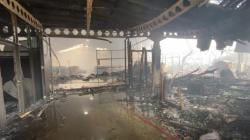 Pabrik Sepatu di Jombang Ludes Terbakar<