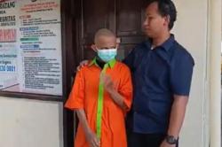Tampang Pria Pemeran Video Mesum dengan Siswi SMP Gorontalo, Langsung Digunduli<