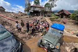 Akses Putus Total, JHL Foundation Tembus Lokasi Bencana di Agam via Jalur Offroad