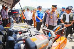 Kapolri ke Jajaran di Merak: Jangan Remehkan Imbauan BMKG soal Cuaca