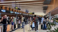 Bandara Soetta Ramai Jelang Libur Nataru 2025, Penerbangan Domestik Banyak Dipilih!