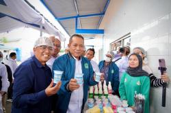 Menkop Dukung KPBS Pangalengan Produksi Susu UHT untuk Program MBG
