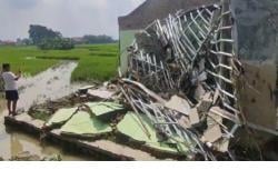 Cerita Mencekam Korban Banjir Bandang di Cirebon, Air Nyaris Menyentuh Atap Rumah<