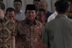 Presiden Prabowo Bareng Didit Kunjungi Rumah Kapolri di Hari Natal