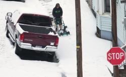 Badai Salju Terjang New York, 400 Penerbangan Dibatalkan