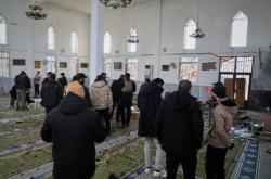 Bom Meledak di Masjid saat Salat Jumat, 8 Orang Tewas