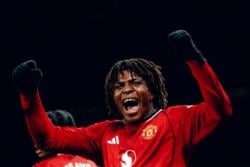 Kado Natal Paling Manis! MU Tumbangkan Newcastle, Patrick Dorgu Jadi Sorotan