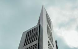 Kisah Pembangunan Kita di Tahun 2025: Mencakar Langit, Menguji Fondasi