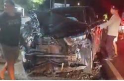 Kecelakaan Beruntun 2 Mobil dan 2 Motor di Bangkalan, Sejumlah Korban Luka-Luka<