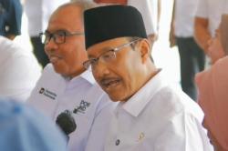 Kemensos dan Dirut PT Pos Indonesia Pantau Langsung Penyaluran BLT Kesra 2025 di Surabaya