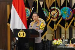 Polri Bangun 101 Jembatan, Kapolri: Anak-Anak Tak Perlu Lagi Renang saat ke Sekolah<