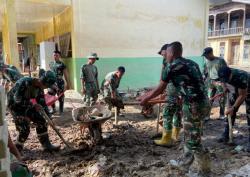 Jelang Semester Baru, Pembersihan Sekolah di Pidie Jaya hingga Aceh Tamiang Dikebut<