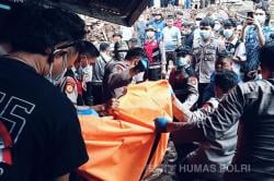 Pencarian Korban Banjir Bandang Sitaro, Tim K-9 Polda Sulut Temukan Balita 2 Tahun<