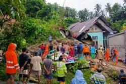 Banjir dan Longsor Terjang Halmahera Barat, 2 Warga Tewas Puluhan Rumah Rusak<