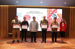 Kerja Sama Lintas Sektor Dorong Ekspansi Layanan Kacamata