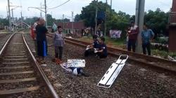 Berangkat Kerja, Pemotor Tewas Tertabrak Commuter Line di Pelintasan Parung Panjang