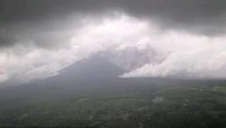 Gunung Semeru Meletus Dahsyat Hari Ini, Luncurkan Awan Panas 4.000 Meter
