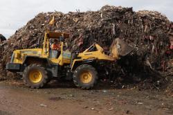 Gunungan Sampah di Pasar Kramat Jati Mengganggu, Pramono Minta Dirut Pasar Jaya Bereskan