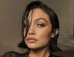 Gigi Hadid Bikin Pangling, Rambut Pirang Berubah Jadi Hitam Pekat