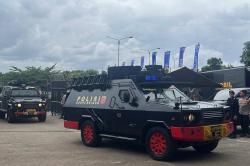 Jelang Lawan Persib, Persija Tiba di GBLA Naik Barracuda di Tengah Lautan Bobotoh