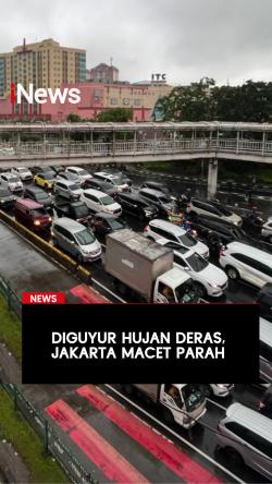 Diguyur Hujan Deras Jakarta Macet Parah