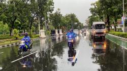 Diguyur Hujan Deras, Lalu Lintas Jakarta Pagi Ini Masih Ramai Lancar