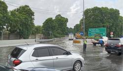 Banjir Rendam Tol Sedyatmo Arah Bandara Soetta, Lalu Lintas Padat