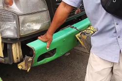 Kecelakaan Beruntun di Lingkar Timur Sidoarjo, Pemotor Tewas Ditabrak Truk<