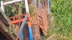 Jembatan Ambruk Diterjang Banjir di Probolinggo, Bocah Tewas Terpeleset ke Sungai<