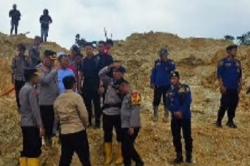 Longsor Tambang Emas Liar di Sarolangun Tewaskan 8 Orang, Polda Jambi Kerahkan Anjing K9<