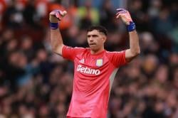 Frustrasi Gagal ke MU, Emiliano Martinez Siap Berpetualang ke Serie A