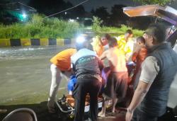 Pemotor di Kalimalang Tewas usai Terjatuh saat Lintasi Banjir