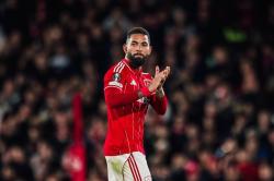 Terbuang di Nottingham Forest, Douglas Luiz Masuk Radar Chelsea