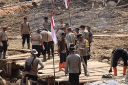 Jembatan Darurat Kampung Setie Bener Meriah Dibangun, Akses Warga Kembali Terbuka<