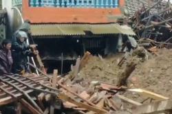 Korban Tewas Longsor Cisarua Bertambah jadi 12 Orang, 81 Warga Masih Hilang<