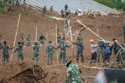 KSAL: 23 Prajurit Marinir Tertimbun Longsor Cisarua Bandung Barat saat Latihan<