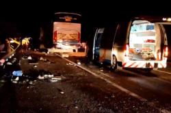 Kecelakaan Bus Tabrak Truk di Tol Magetan, Sopir Kritis dan 20 Penumpang Luka