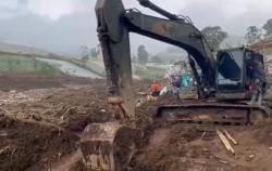 Update Longsor Cisarua: 70 Kantong Jenazah Dievakuasi, 10 Korban Masih Hilang<