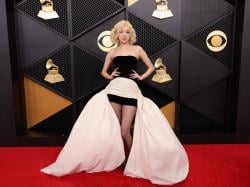 Rose BLACKPINK Tampil Dramatis di Grammy Awards 2026, Cetak Sejarah Baru!