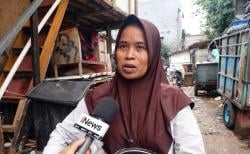 Senangnya Warga di Pondok Labu Dapat Makanan Bergizi dari MNC Peduli-Park Hyatt Jakarta