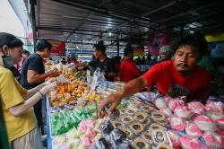 Berburu Menu Buka Puasa di Bazar Takjil Benhil