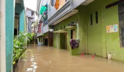 Banjir Jakarta gegara Hujan Deras Meluas, 123 RT dan 9 Jalan Tergenang