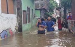 Banjir Rendam Permukiman di Petogogan Jaksel, Ketinggian Air Capai 1 Meter