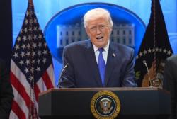 Mahkamah Agung AS Batalkan Tarif Global, Trump: Negara Lain Gembira, Menari-nari di Jalan