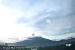 Gunung Ibu Erupsi Hari Ini, Semburkan Kolom Abu Setinggi 400 Meter<