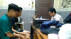 Aksi Koboi 2 Pemuda Acungkan Senpi di Metro Berujung Kemarahan Warga<