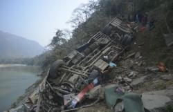 Bus Penuh Penumpang Terjun ke Sungai di Nepal, 19 Orang Tewas termasuk Warga Asing