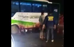 Ngeri! Pemotor di Bangkalan Jatuh ke Kolong Bus Trans Jatim hingga Tersangkut Mesin