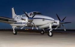 Pesawat Ambulans Udara Bawa 7 Orang termasuk Pasien Jatuh