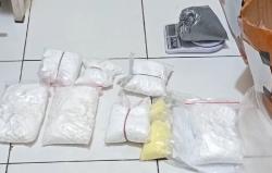 Polisi Tangkap Peracik Petasan di Magelang, 12 Kg Bahan Peledak Disita<